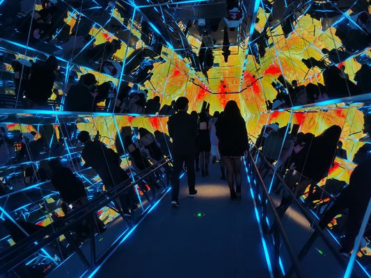 Εσωτερικό 1000*1000 PH3-7 Διαφανές LED οθόνη υψηλής φωτεινότητας